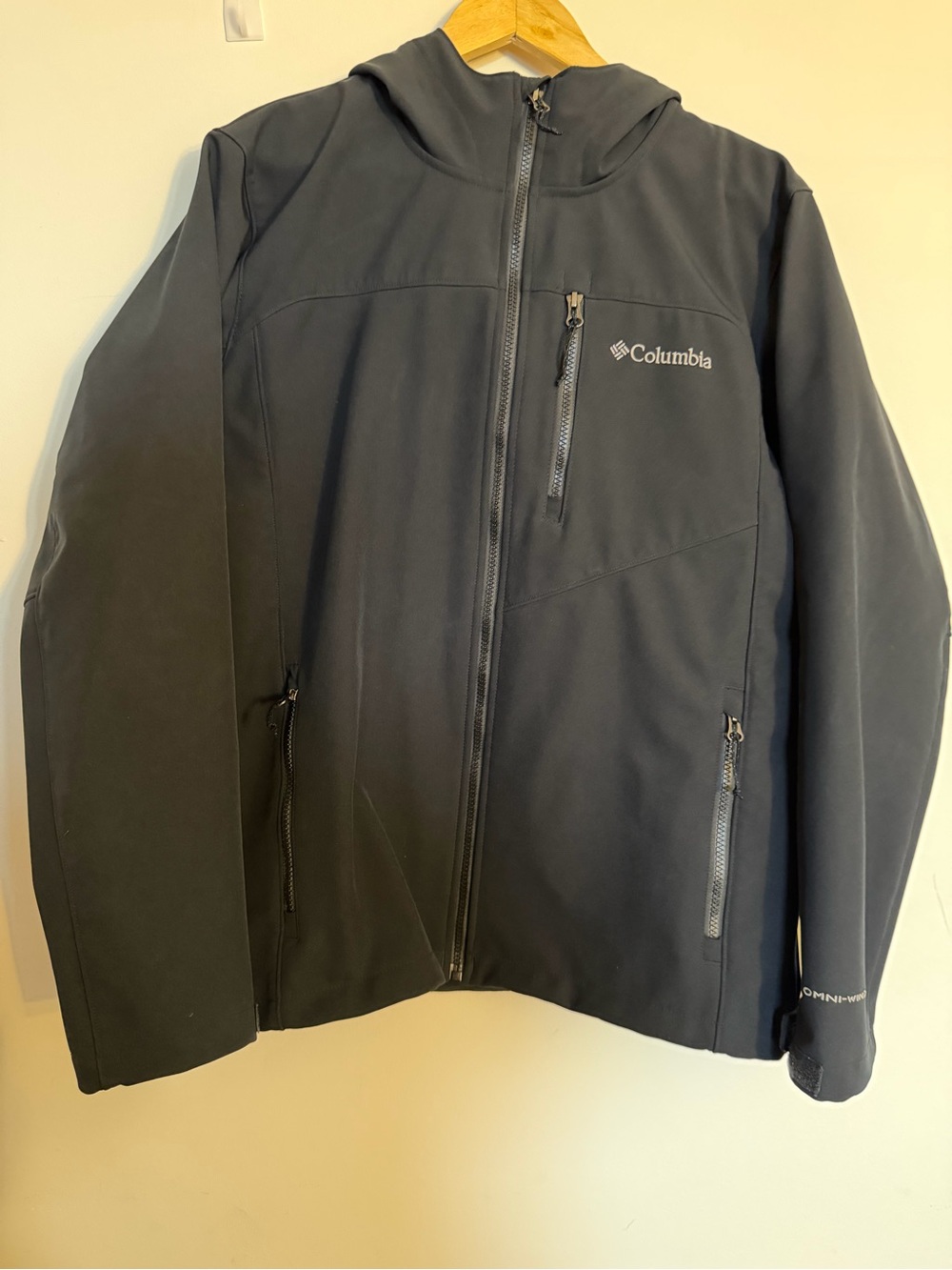 Columbia Men's Black Hooded Softshell Performance Jacket